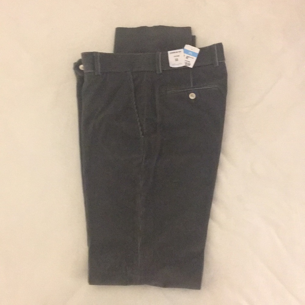 Men’s size 33 J McLaughlin pants NWT